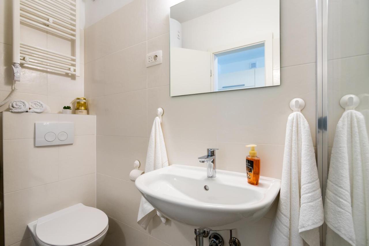 Studio Apartment Romana スプリト エクステリア 写真